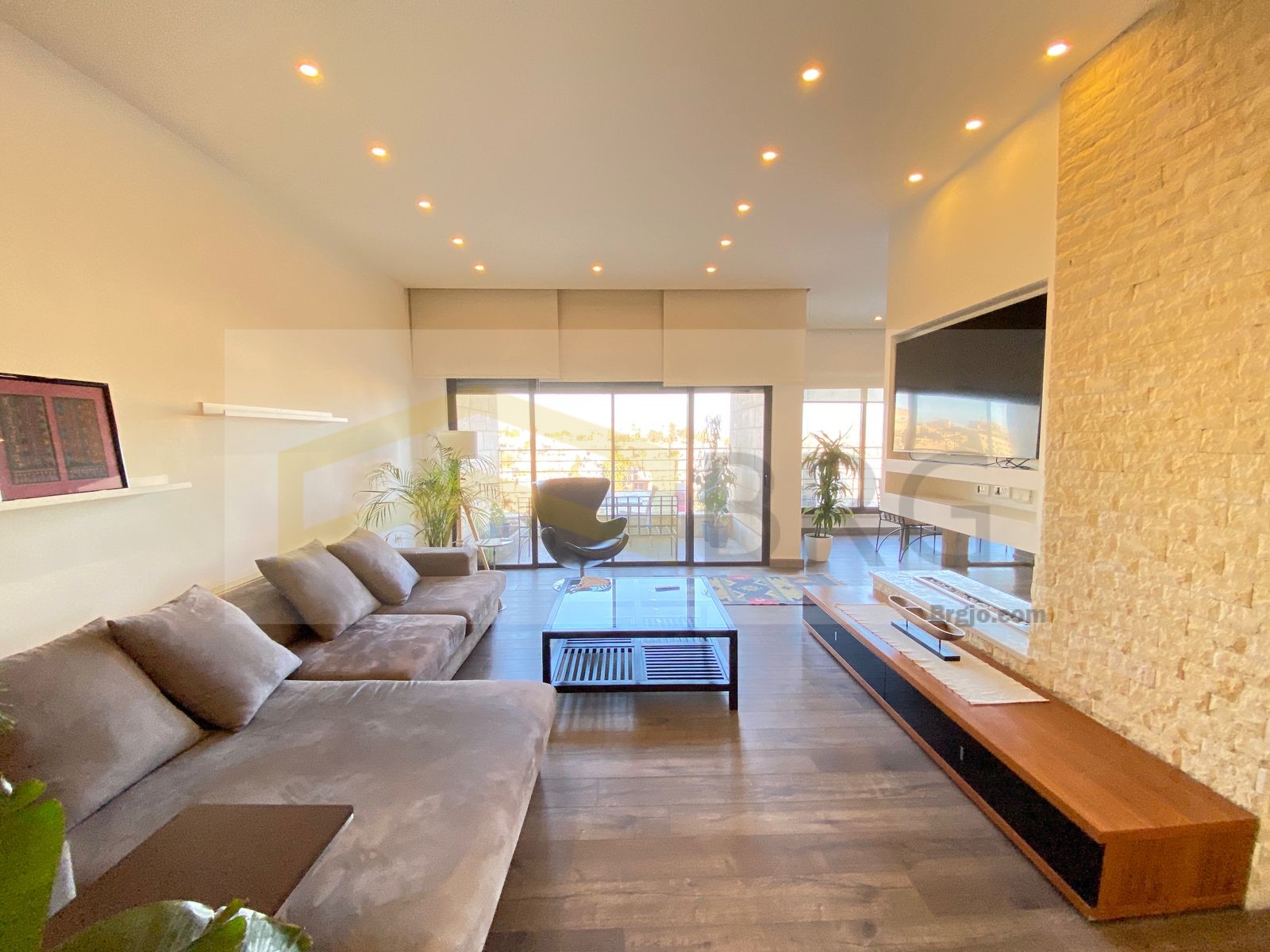 5b0af474-efb7-4e72-812a-d56b031957f2