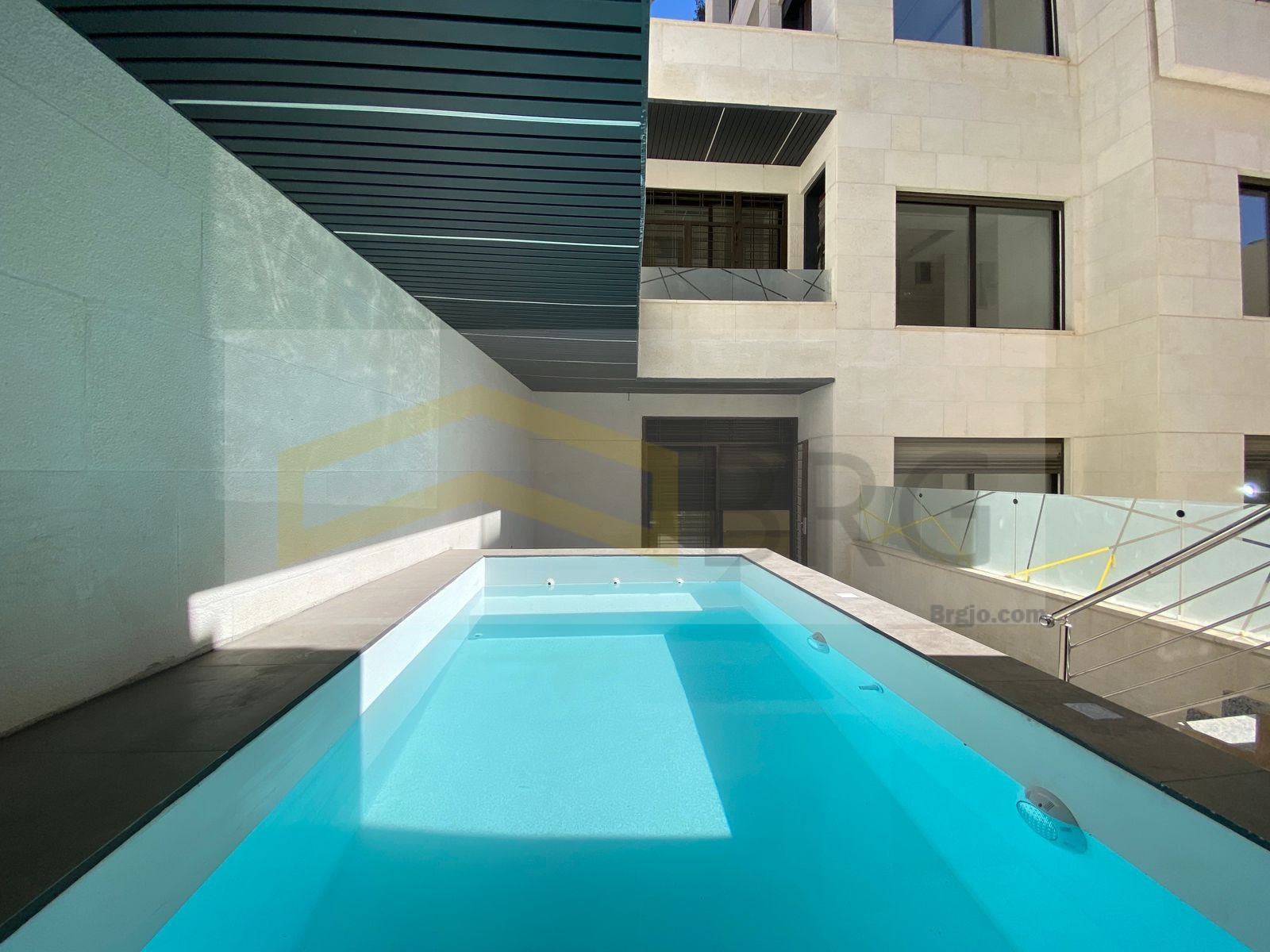 66f324d0-f63e-4d08-8584-2a1f8c2150b6