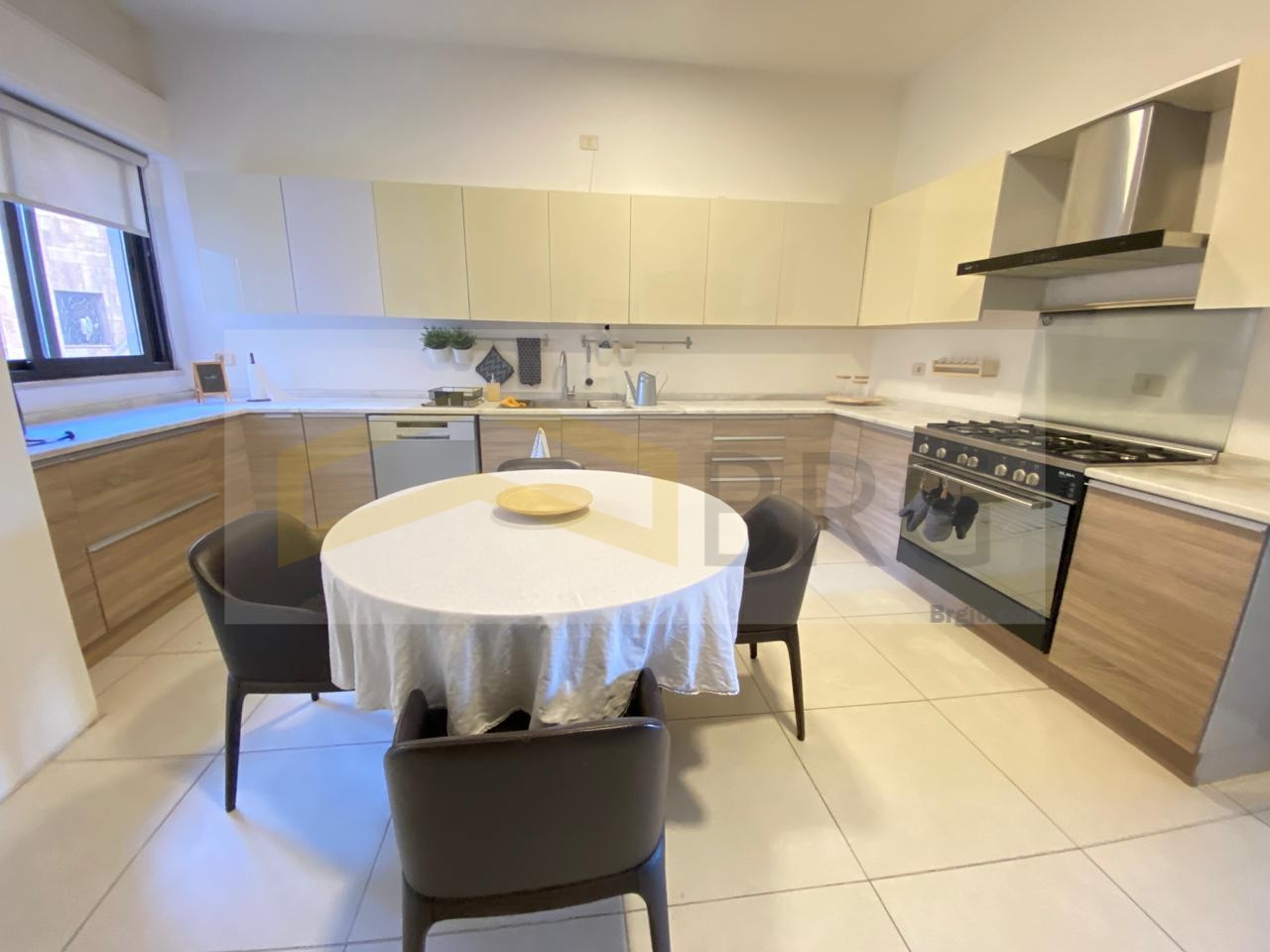 7068a802-6b18-4847-9051-398736790266