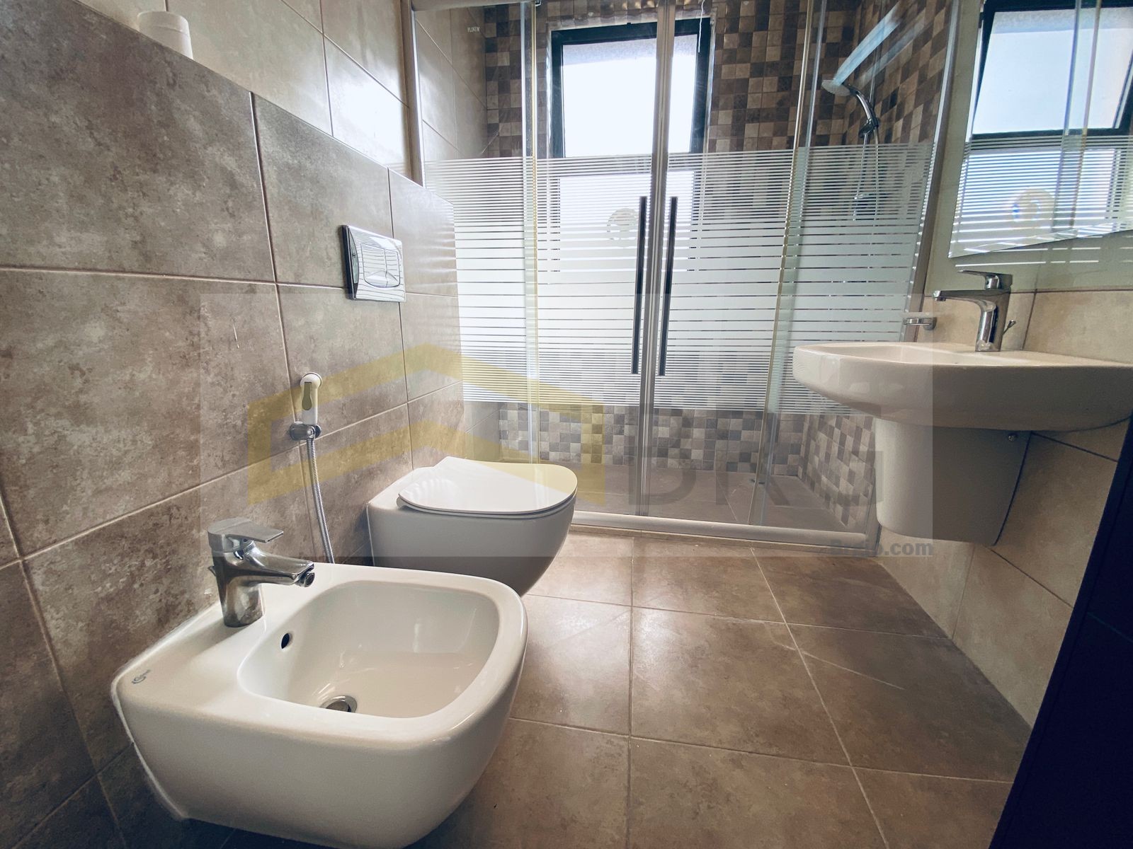 7333ff18-f8b7-4850-8701-0d0d1caa5392