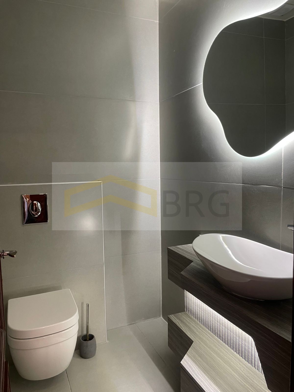 7f14c4db-a215-4575-90ba-fa8c378a4584