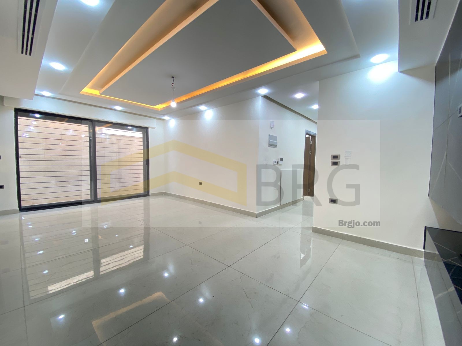 90c92284-5e58-496b-8d79-1f8c16108dfe