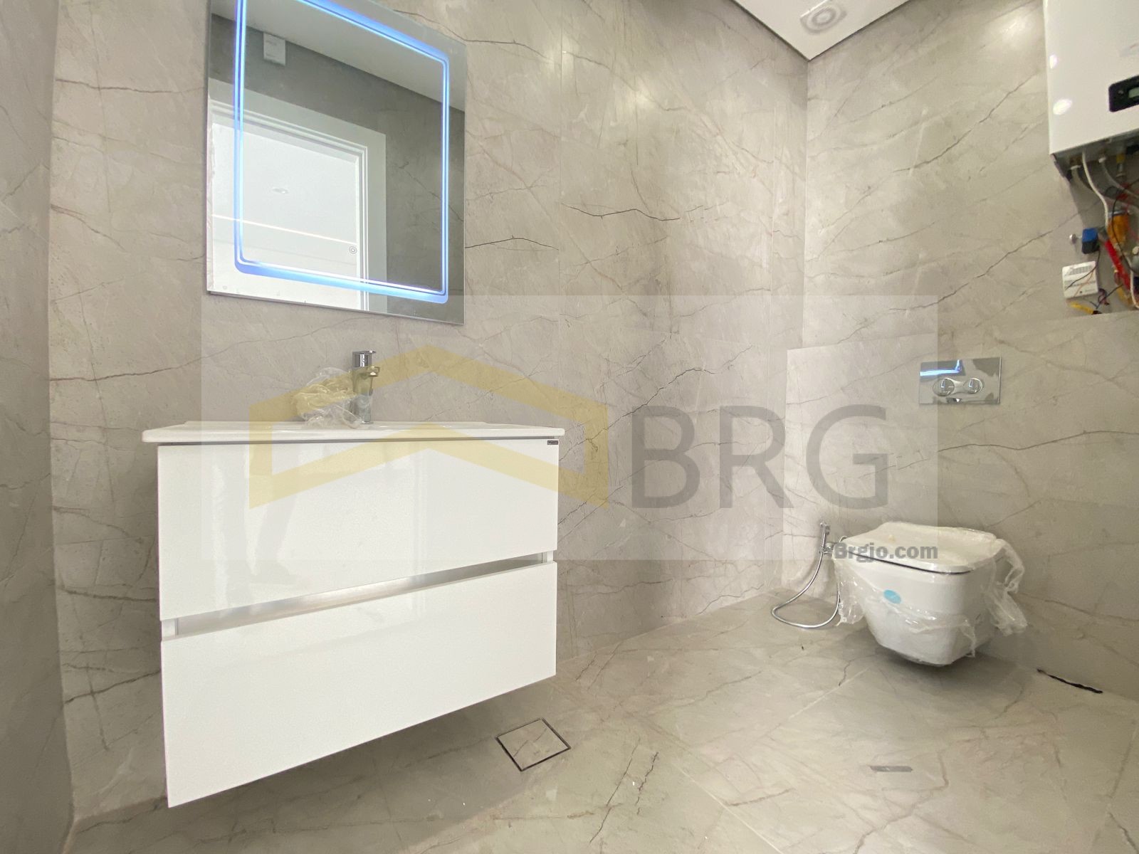 97c1f1dc-df90-49a1-8357-3fd5f1aadc6b