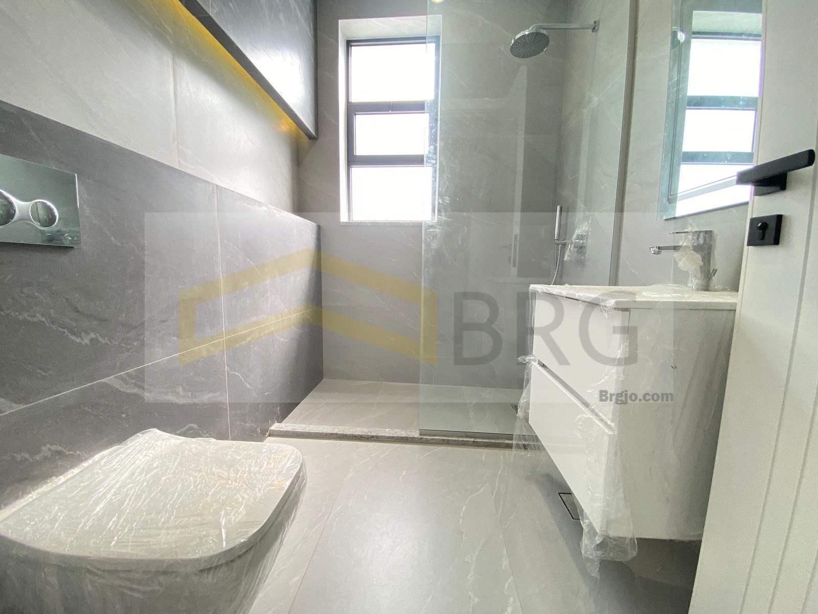 b0d0a2b4-5a1e-403e-aaa1-8596d7d5d0c3