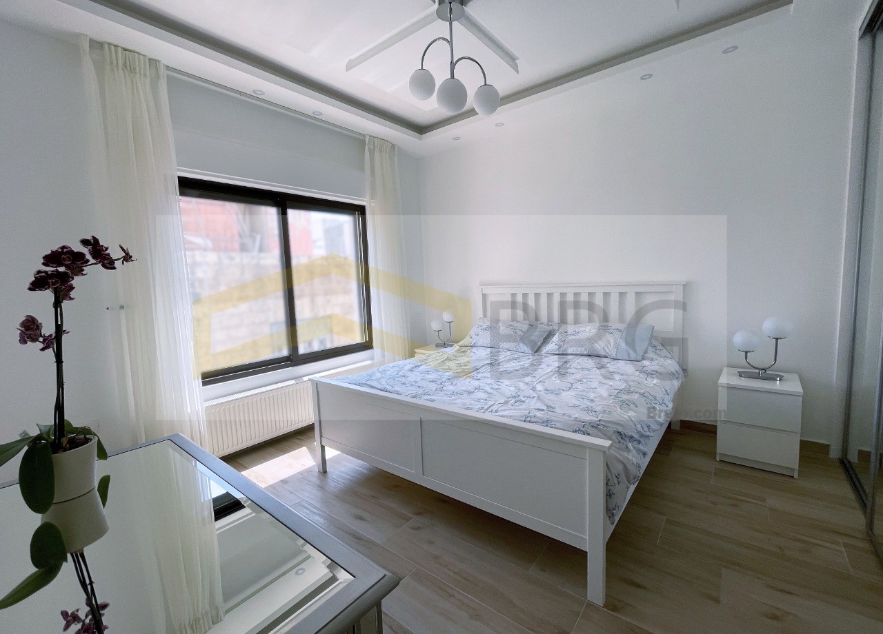 b175d826-703a-47e3-bd56-7daa92fbc8d0