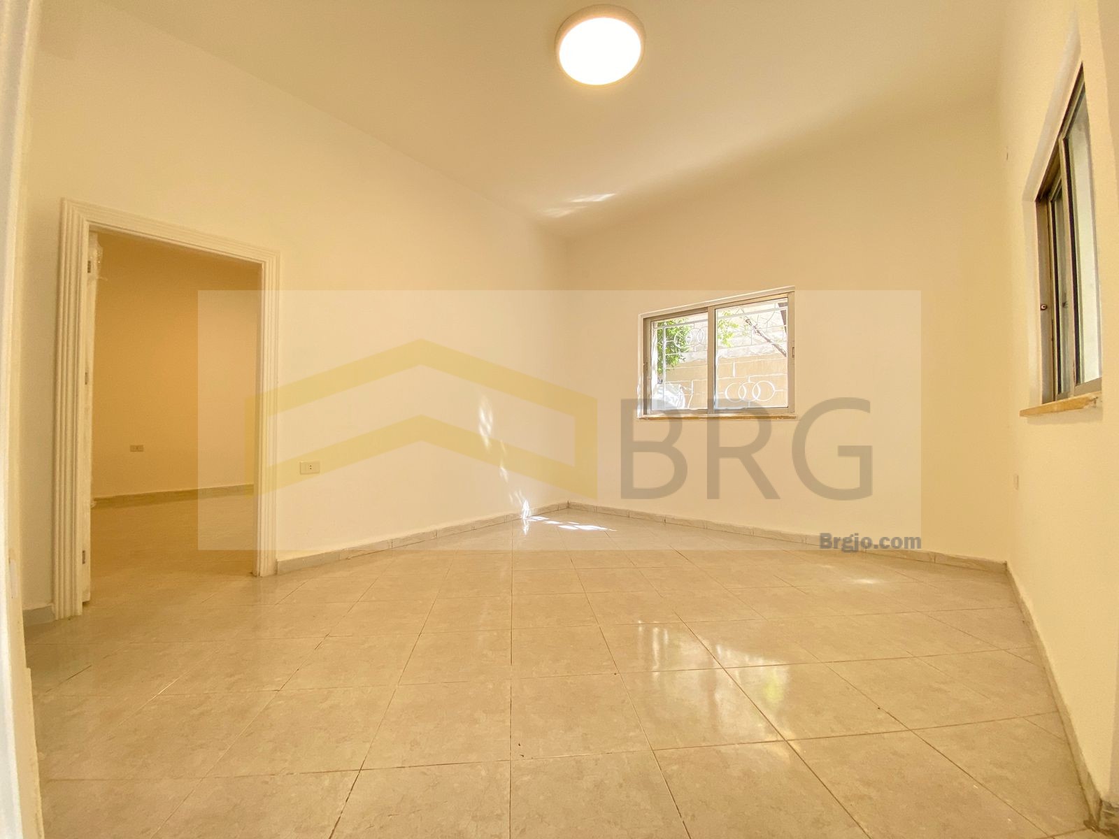 b64ef7d0-f126-4a48-abc1-9b70202b1aac