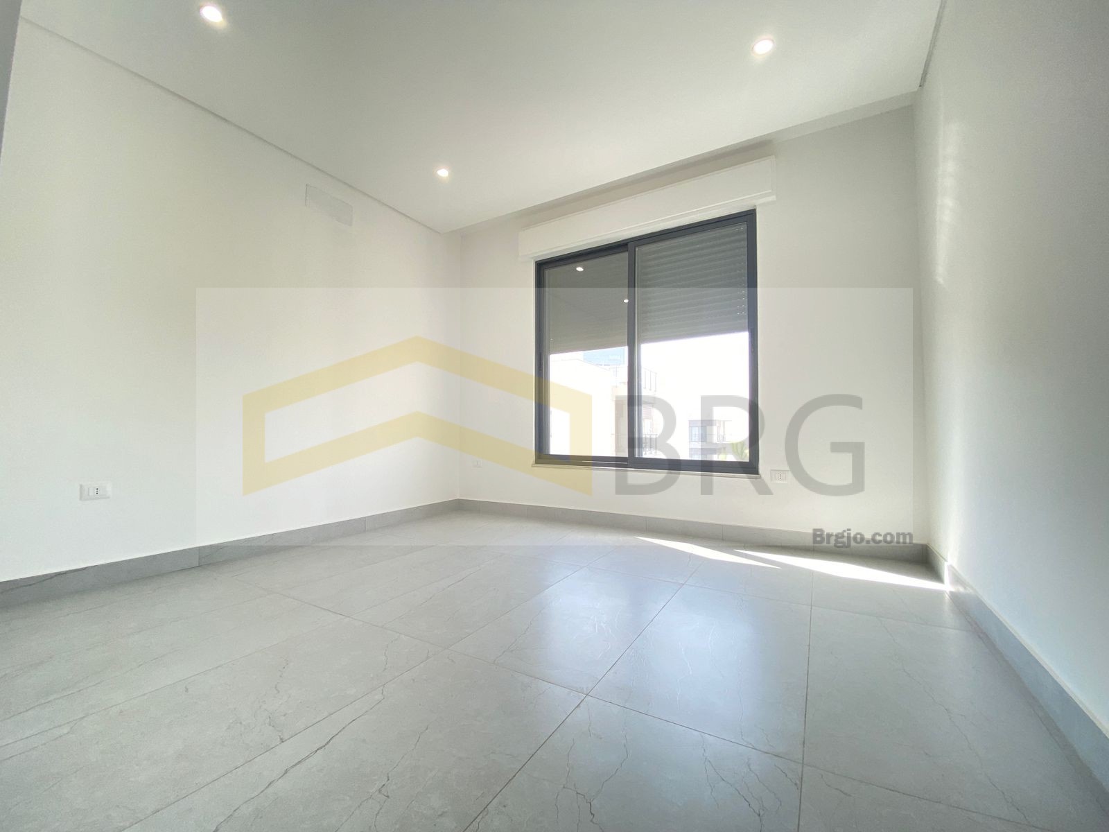 c63fb9ce-8359-4287-baff-c3304a5932ce