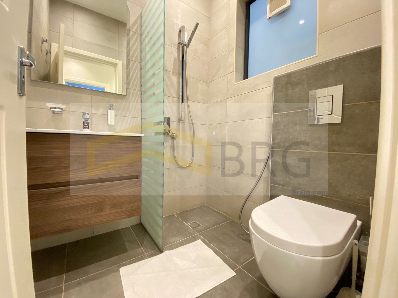 c720941e-b2f1-4a1a-a0d1-29c78d394aa5