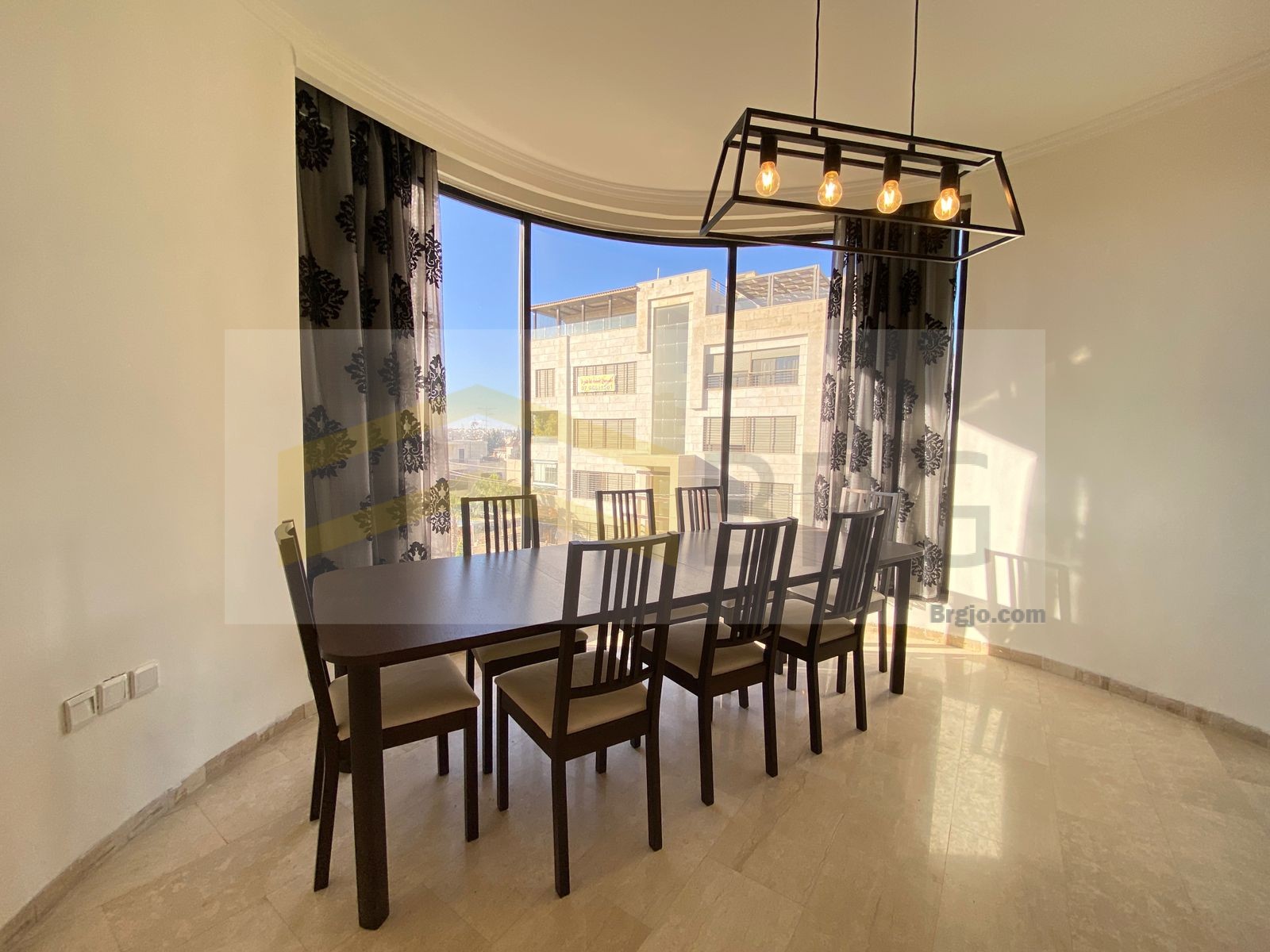 d5e0ed57-475a-48cf-a9e8-8396645f5e5a