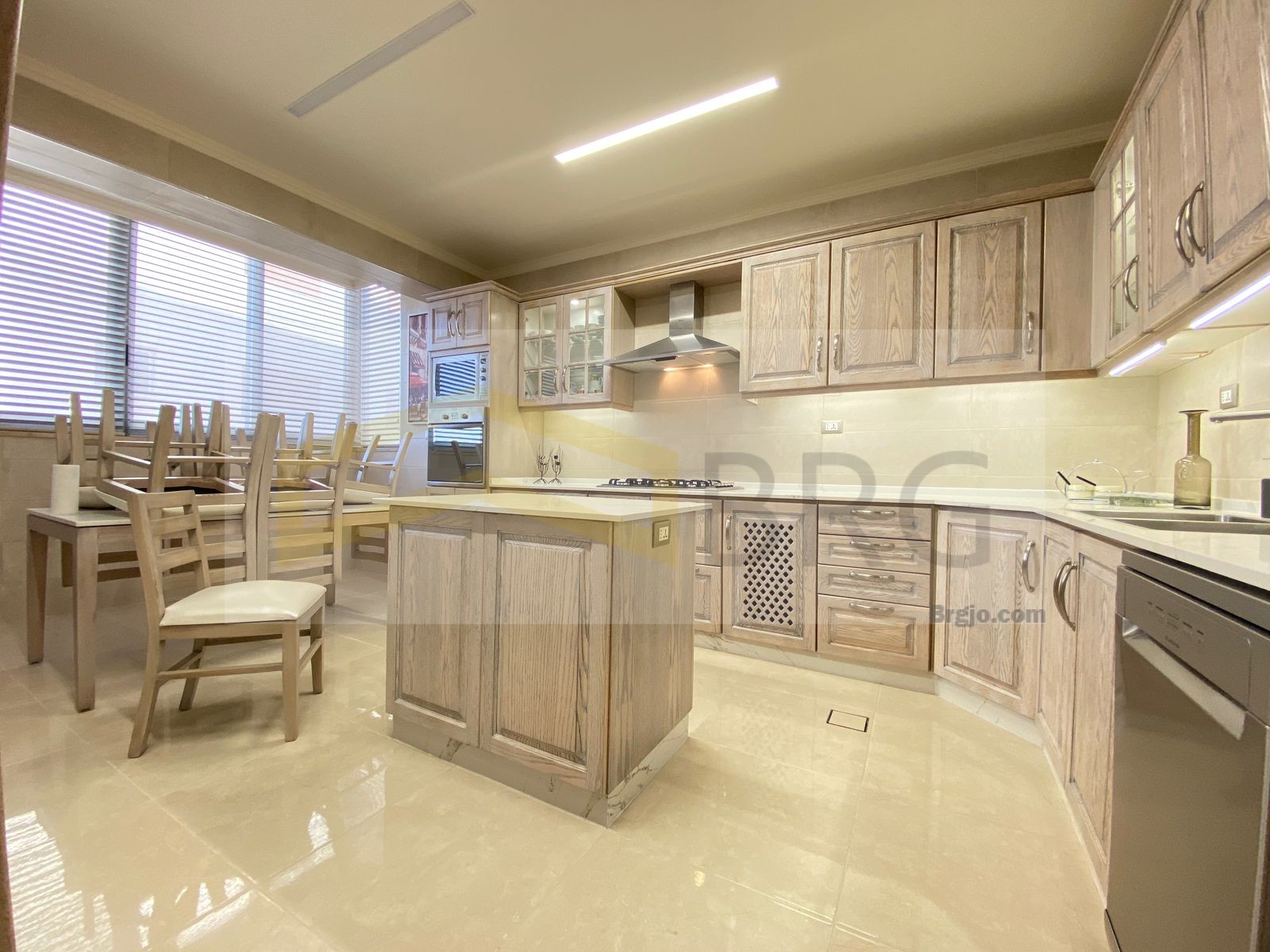 da4fa61c-96cf-40e7-9694-5326f0012198