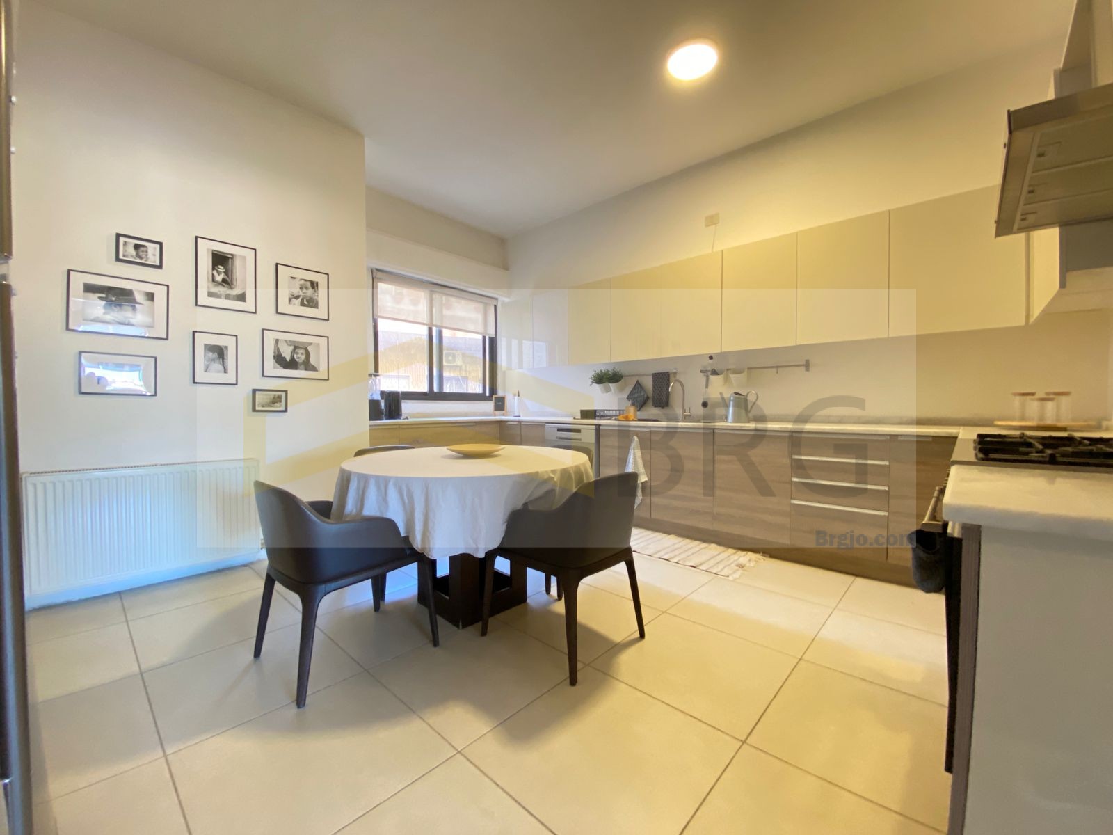 daba11f5-4956-4264-a72a-a8b297349412