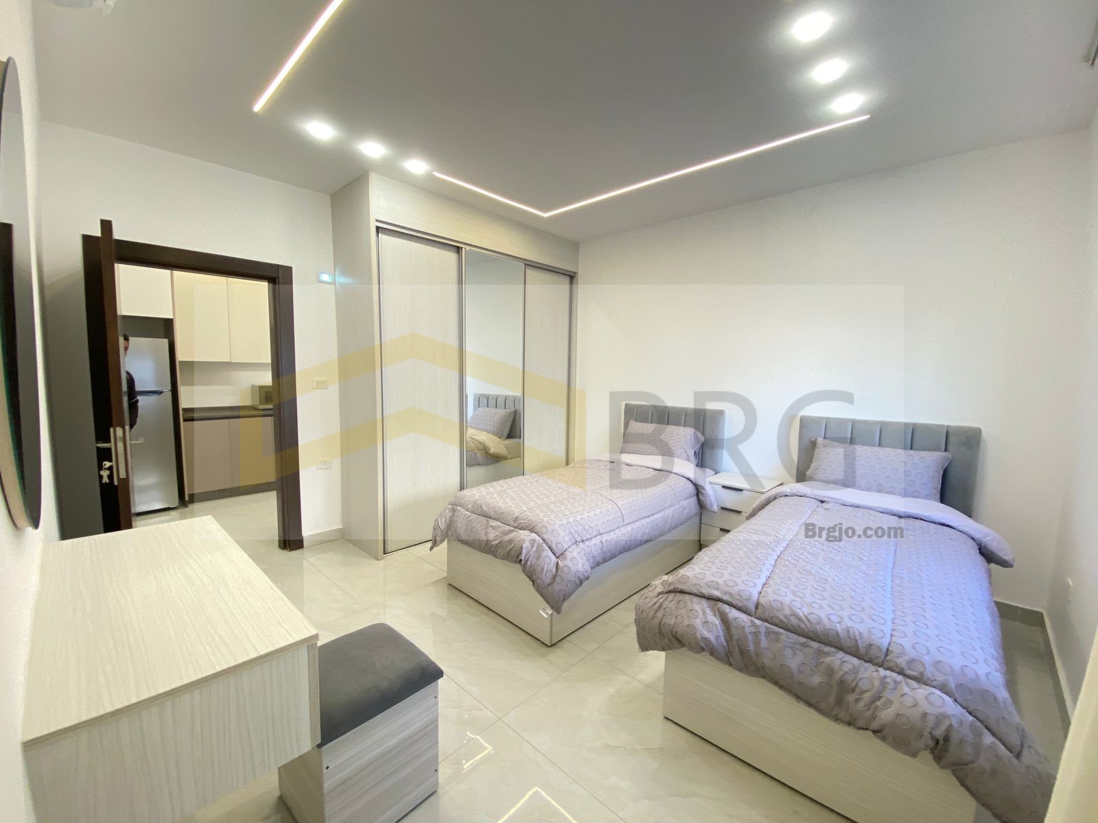 de6dfca8-afbc-439a-b649-60b939662b0f