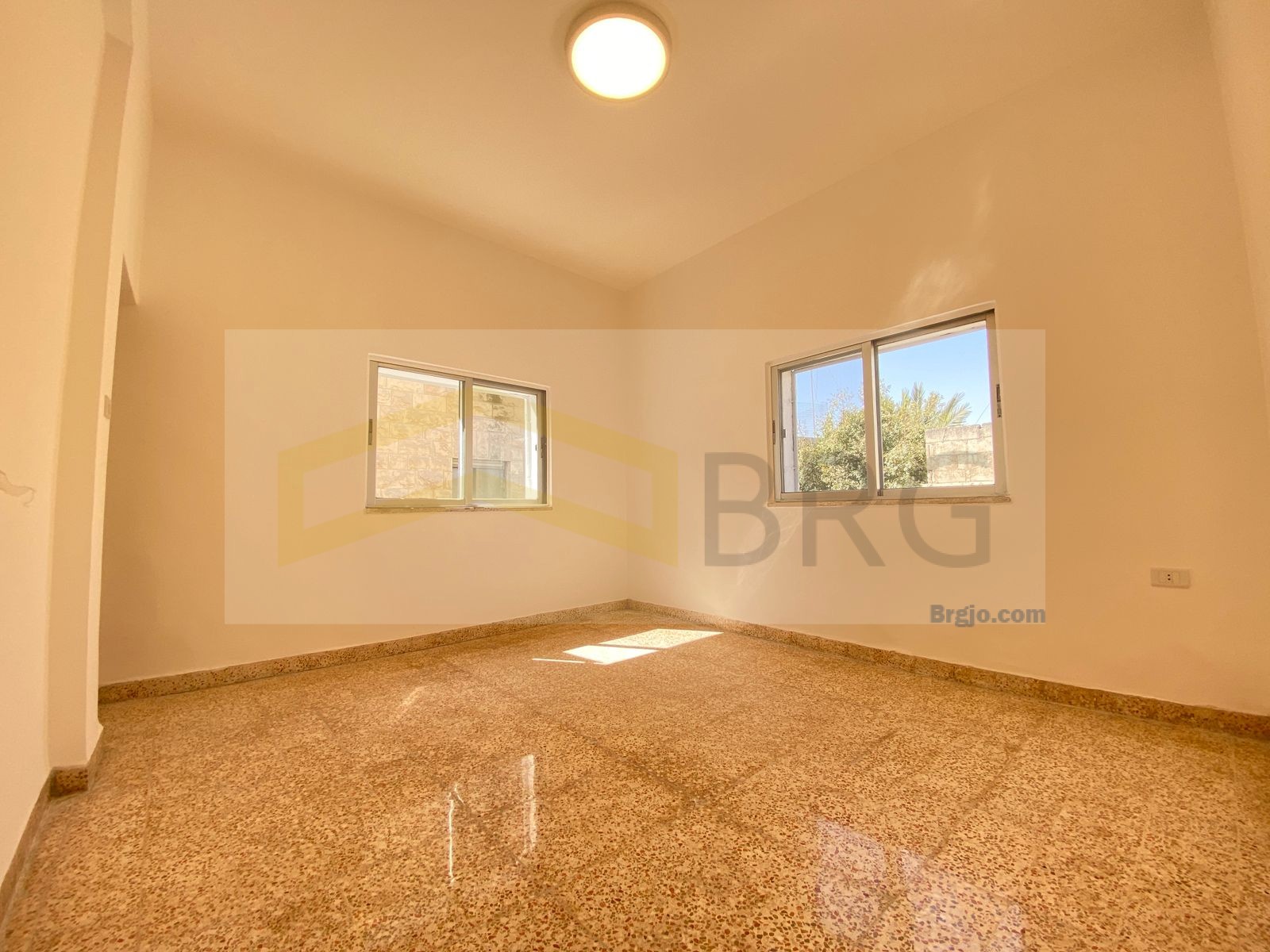 e27a2d06-f899-497c-9590-25018d1009f1