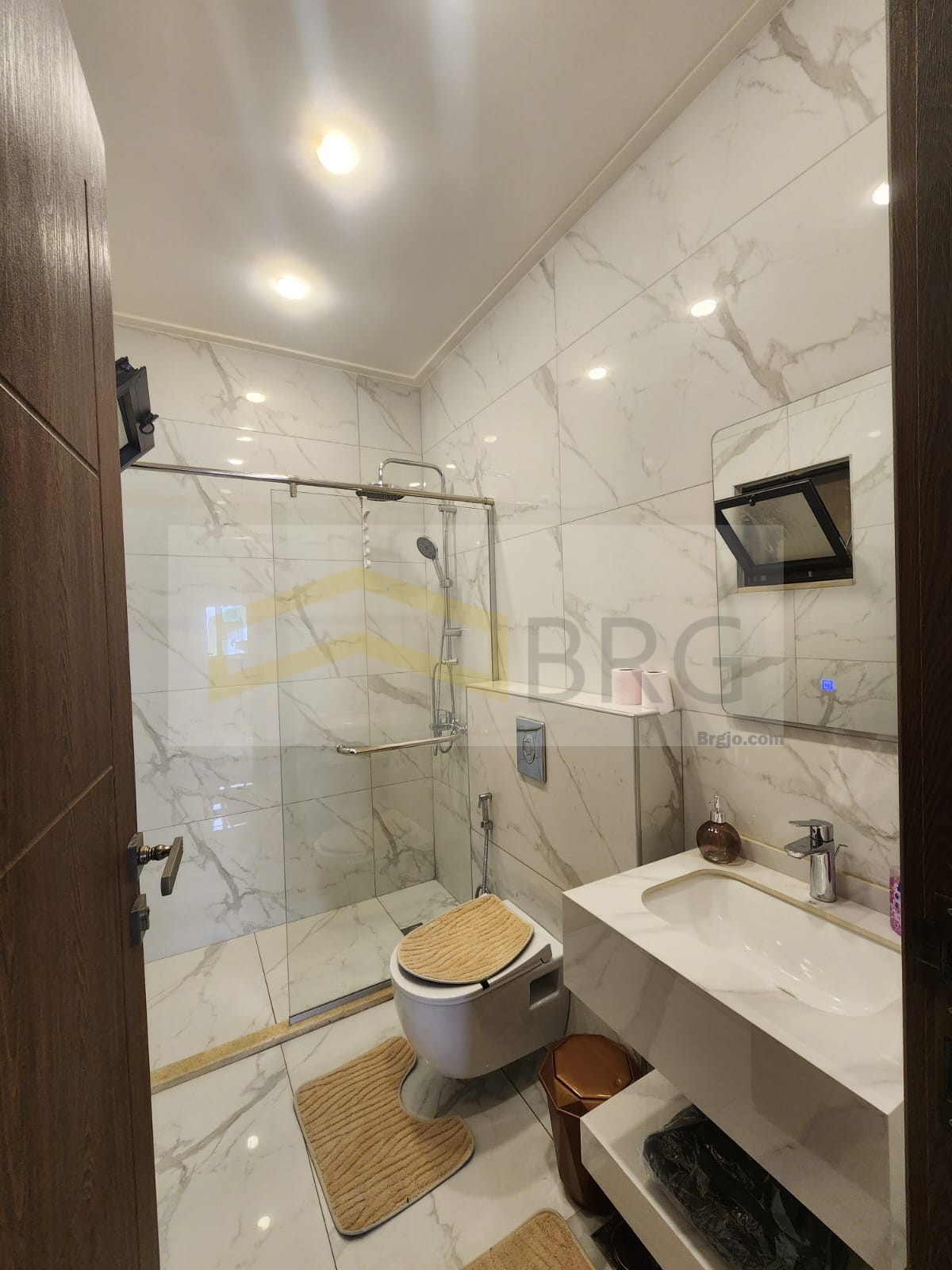 e5b9a325-dc94-4371-a1d9-2280b7e44ed5