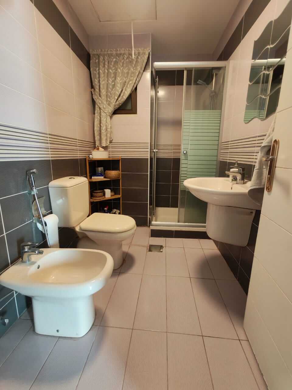 eac59e81-24d5-434a-8429-c8e78bba6237