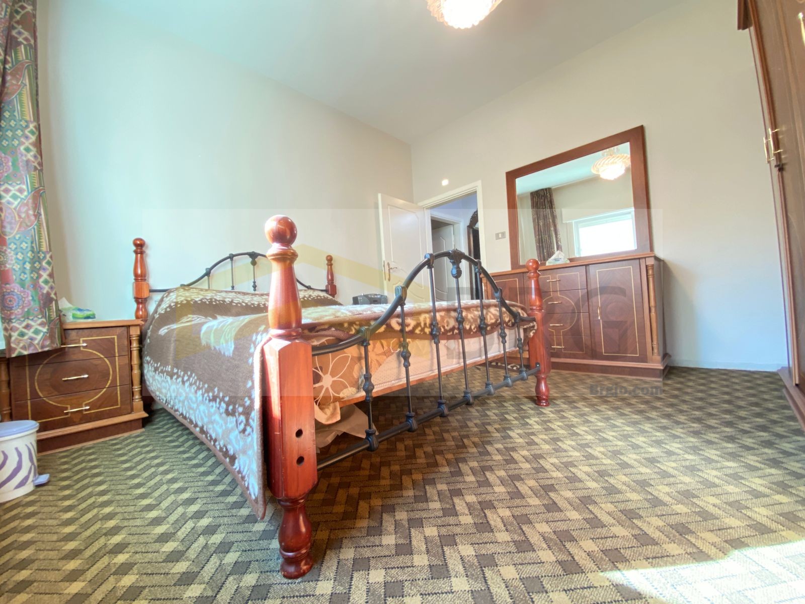 ecbb4ec6-56be-4e03-b336-3e2635148f24