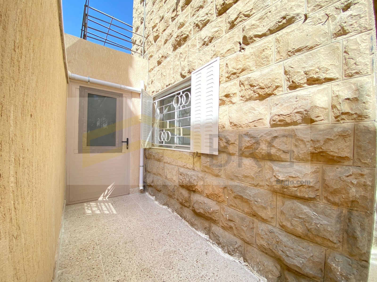 f60ca2b3-e914-473c-b24e-cffa34540efe