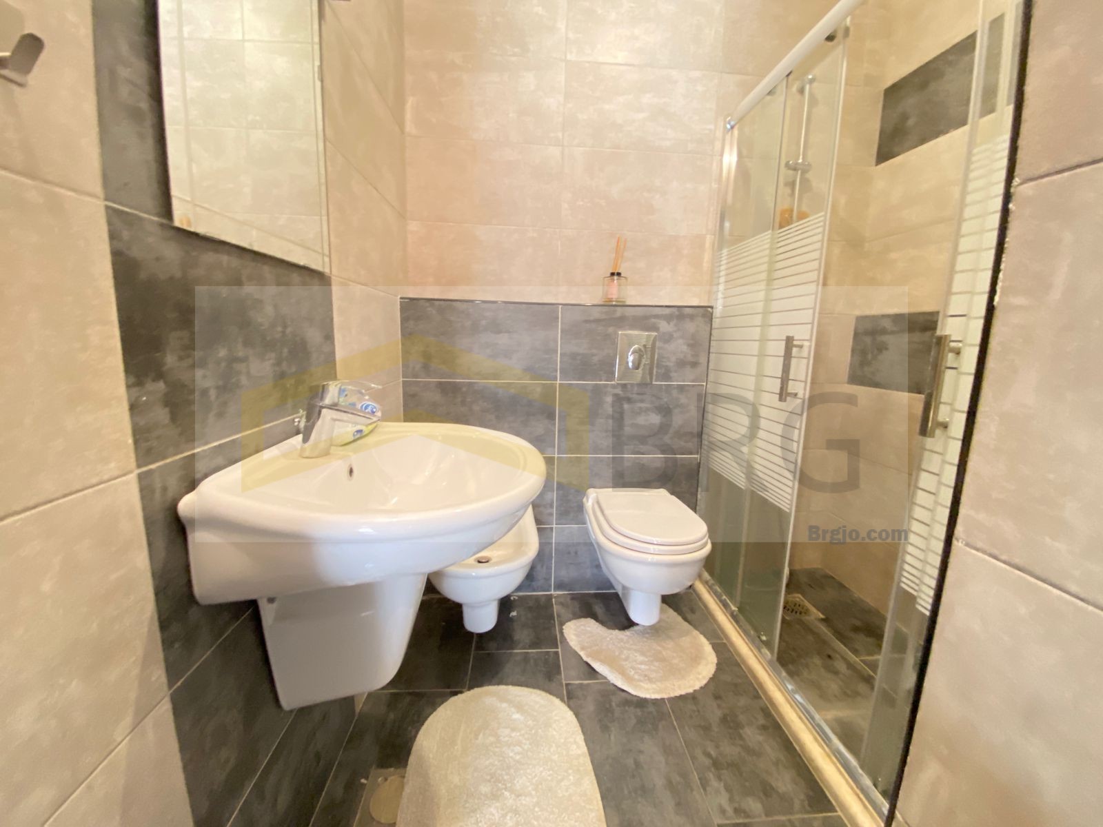 f87d0526-71c0-47e4-82e6-4dc773ba911a