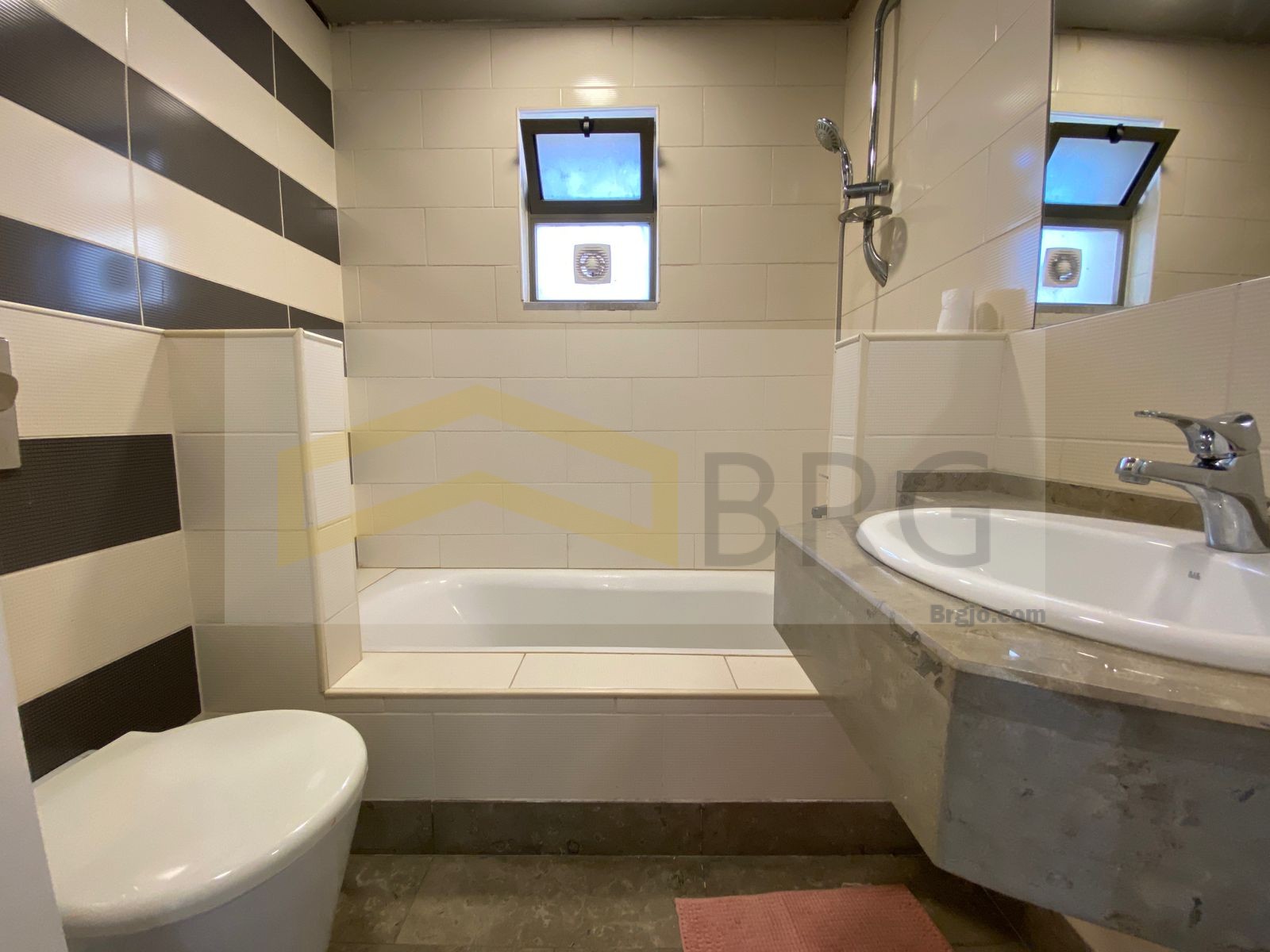 05546ae0-cf7e-4a3d-90a6-83bca3e2b1b2