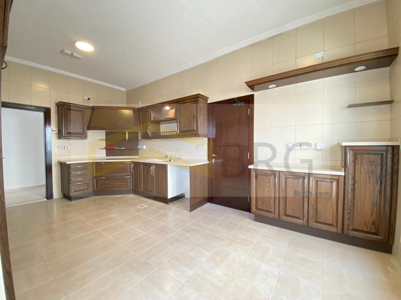 093d6f03-f705-4281-bc45-bf0eb4caae7c