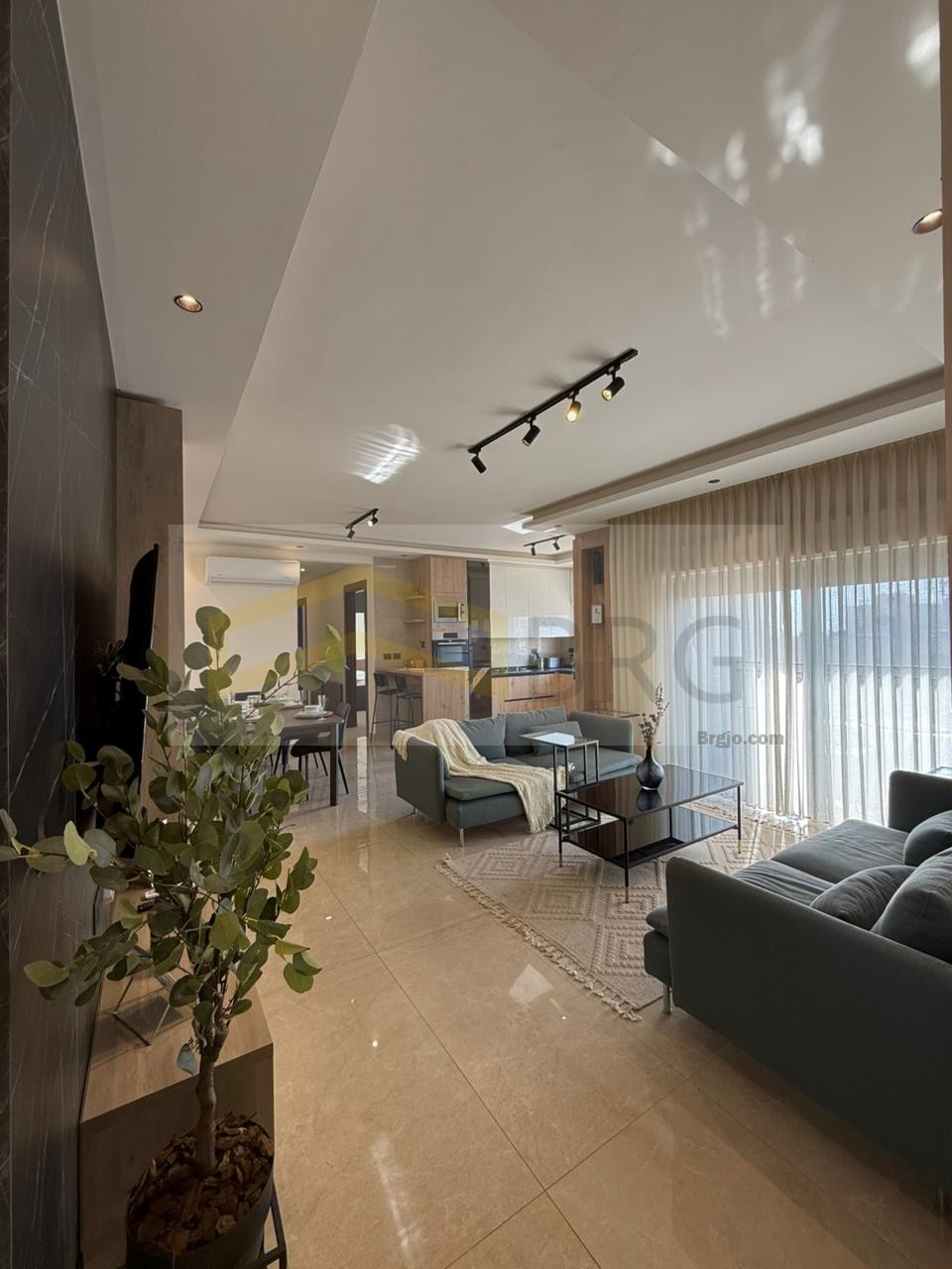 21d2c9f9-b973-4b16-a7aa-16ef0d87f0c4