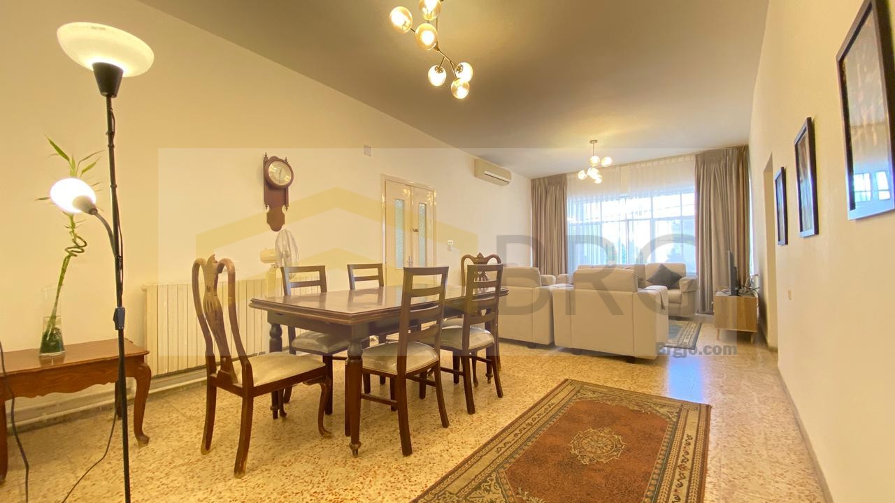 30a3e542-56b7-4bb1-85b4-96f9c27e9f43