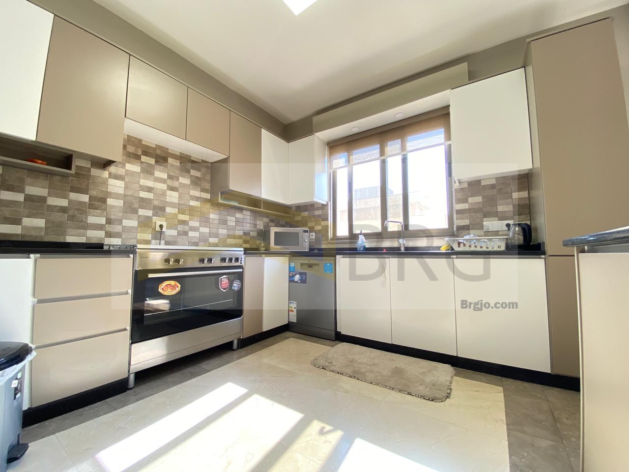 72eac584-9394-4672-aa82-b6c8fe65cf60