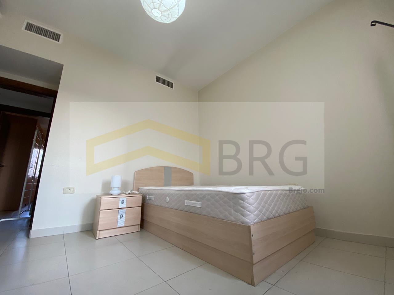 a2915d53-05f5-48c6-816e-93265015e98d