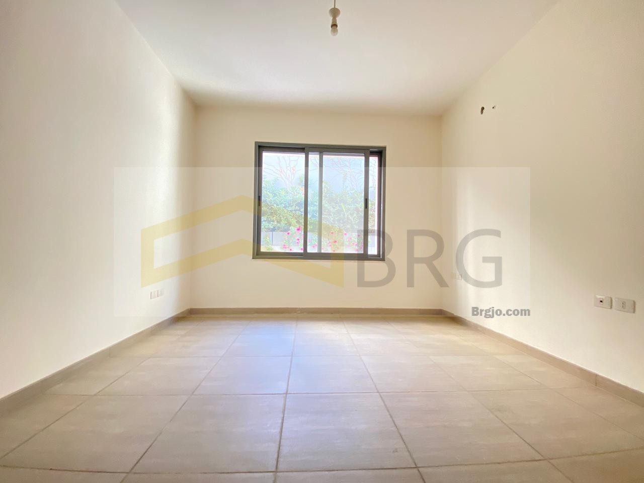 b5deaf40-0b6b-418d-99bf-2a84650463bd