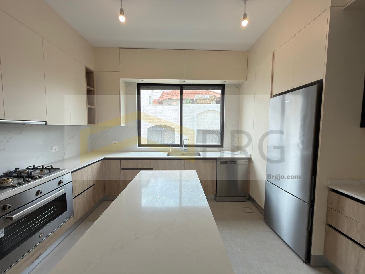 26bc3ea6-4ec4-4302-a936-cee7e6920ade