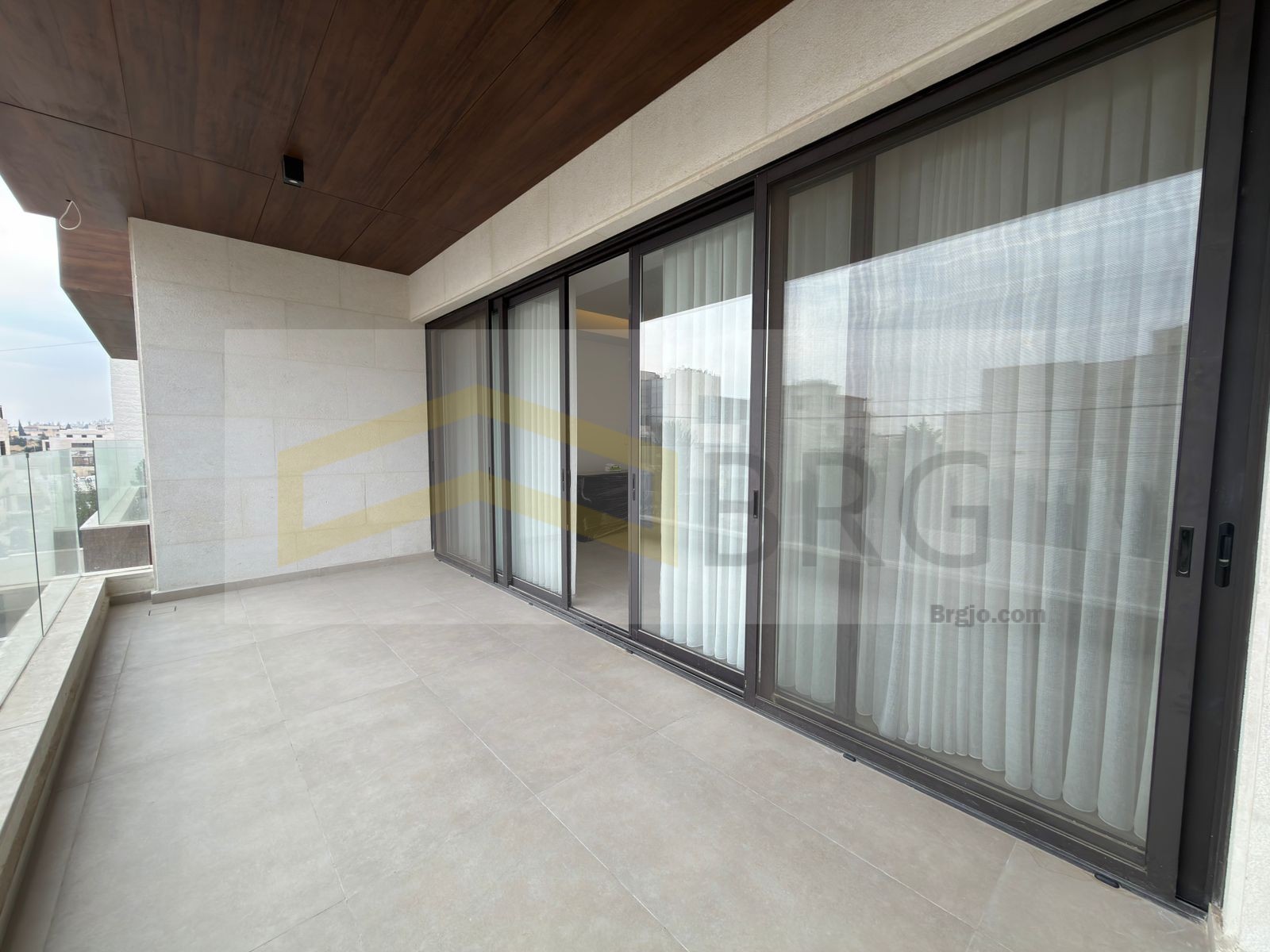 5b827f3a-c4fb-4442-a614-f489a91d3b3e