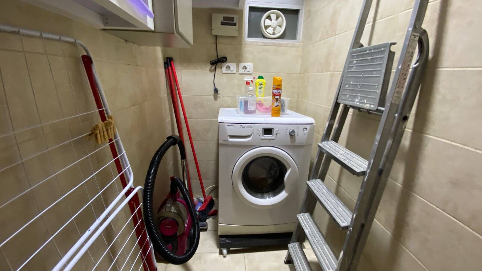 dc68fd56-6ce8-46ab-8967-942dace75fe8