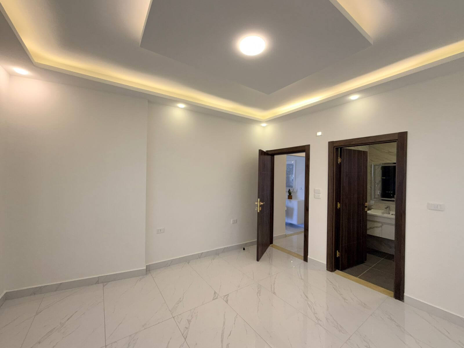 WhatsApp Image 2026-02-01 at 12.41.28 PM (1) Luxury property in Amman Jordan