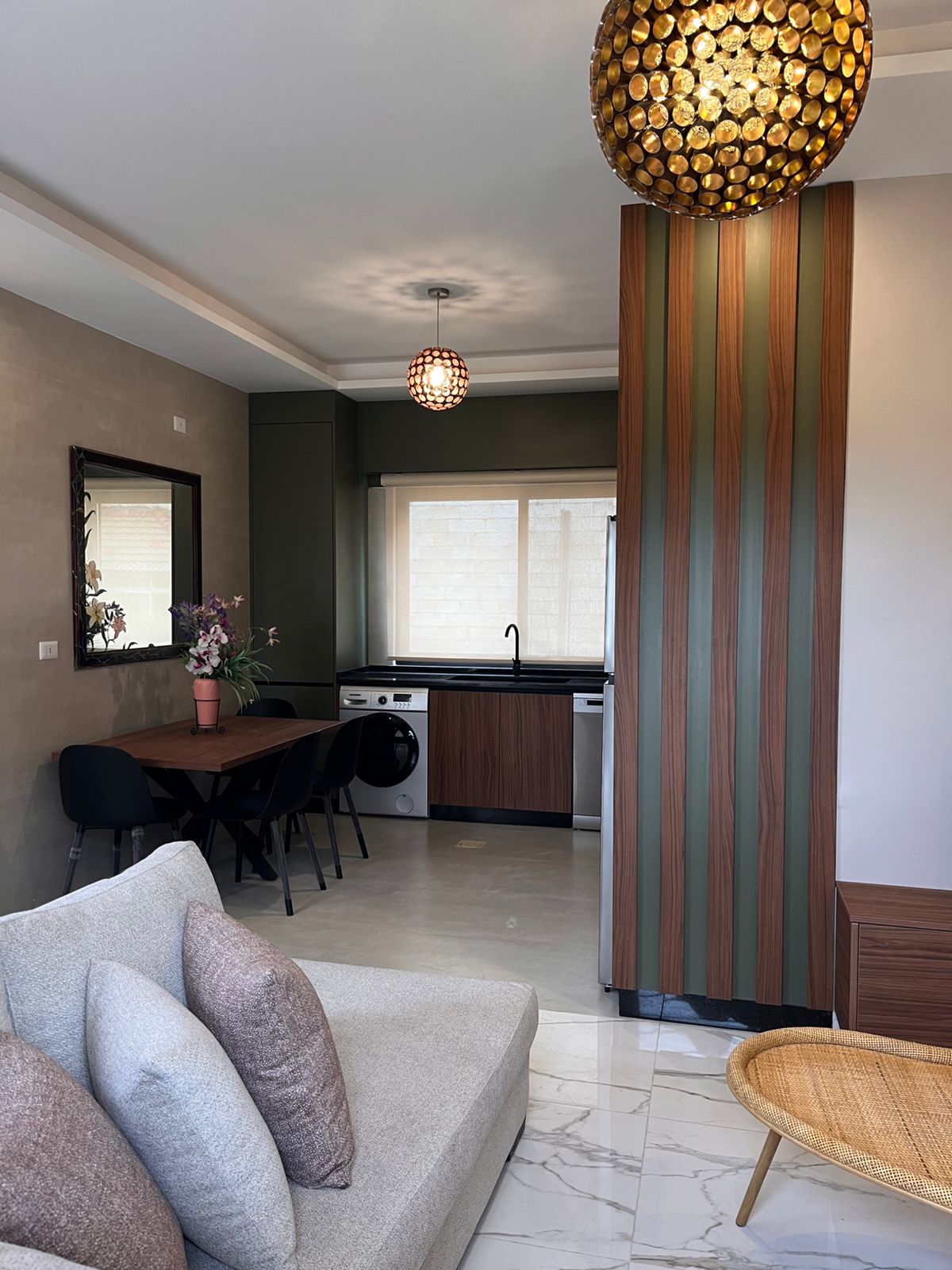 6db176b3-0ba6-4b79-8074-622f347bc5aa